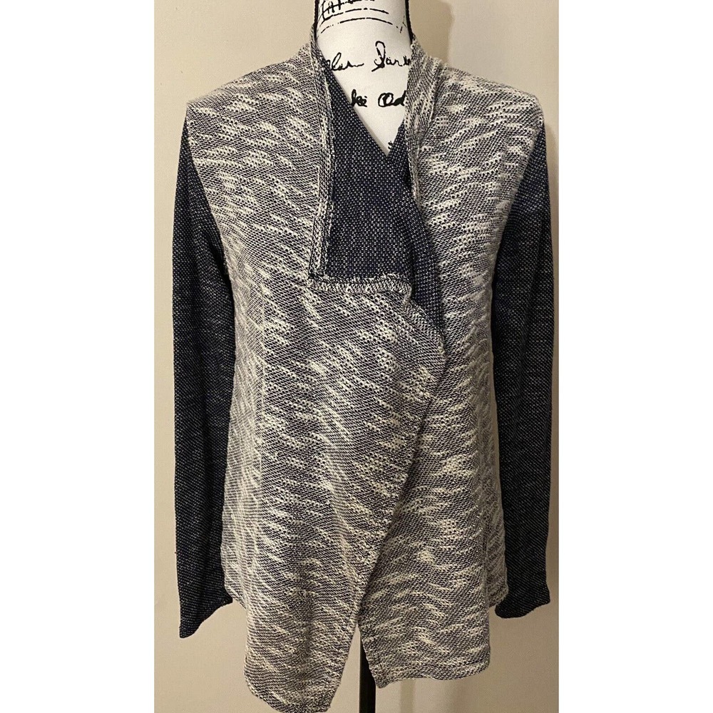 Women’s Signature Studio Size Medium Swing Front Blue Gray Cardigan